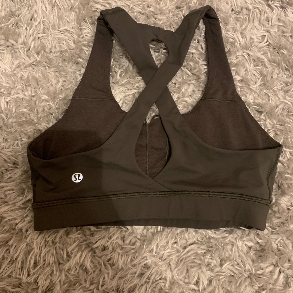 Lululemon sports bra